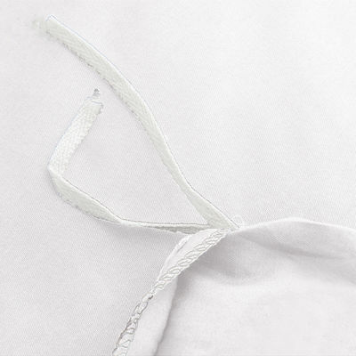 La literie de l' hôtel King Size, perméable à l' air, est en blanc pour une expérience de sommeil luxueuse
