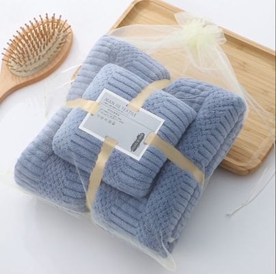 Logo du client Polyester épais absorbant serviette ensemble de serviettes de bain avec grille propice