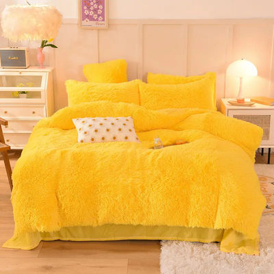 4 pièces de couverture de couette Queen Size avec jupe en satin et matériaux de lit en coton velours