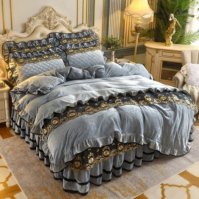 Couverture de couette 4pcs 400TC Robe de lit en coton Lit en plis de luxe avec 2 coussins