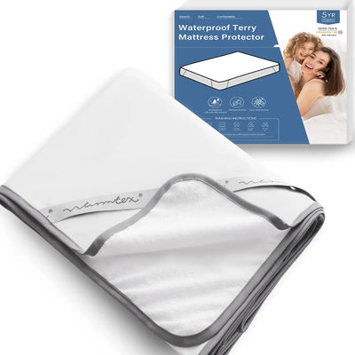 Taille personnalisée Couleur blanche solide étanche Protecteur de matelas Terry avec bandes élastiques