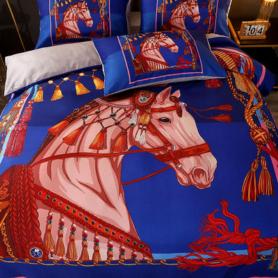 Home Luxury Lit Set avec des rideaux et une couverture personnalisable