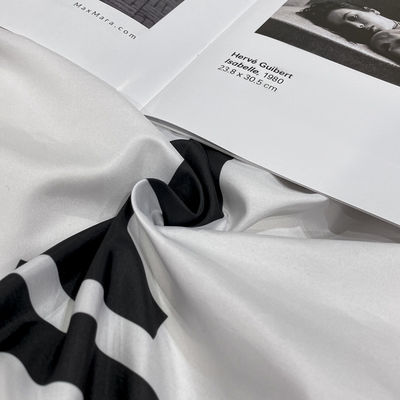 4 pièces King Size Lit Set 100% Polyester Couverture de couette de design de luxe Oui Personnalisé