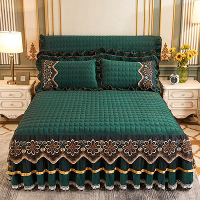 Ensembles de literie d'hôtel en polyester en fibres de plantes florales imprimées couverture de lit tapis de jupe 3 pièces couverture de lit