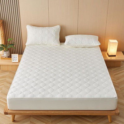 Découvrez le maximum de confort avec le couvercle de matelas en coton imperméable à l'eau de 300tc