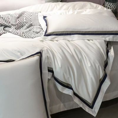 Personnalisez votre maison avec l'ensemble de six pièces en coton pur de Mercury, de couleurs luxueuses et solides.