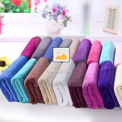 85% de polyester 15% de polyamide Taille et logo personnalisés