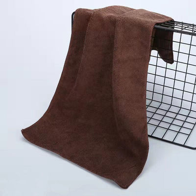 85% de polyester 15% de polyamide Taille et logo personnalisés