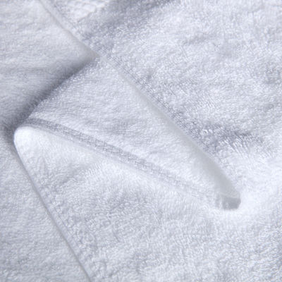Logo de broderie personnalisé serviettes blanches épaisses serviette de bain 100% coton pour 5 étoiles hôtel standard