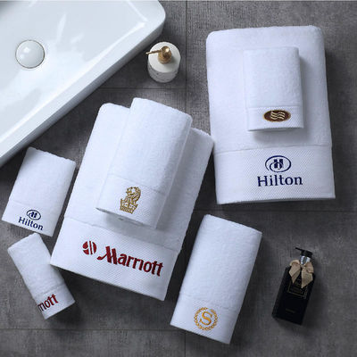 Logo personnalisé Set de serviettes d'hôtel Large bande Velours de corail 35*75cm 70*140cm Absorbant doux