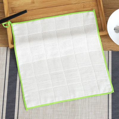 Des serviettes de cuisine en fibre de bois de bambou, de forme carrée, avec un logo personnalisable, et des serviettes de cuisine en coton