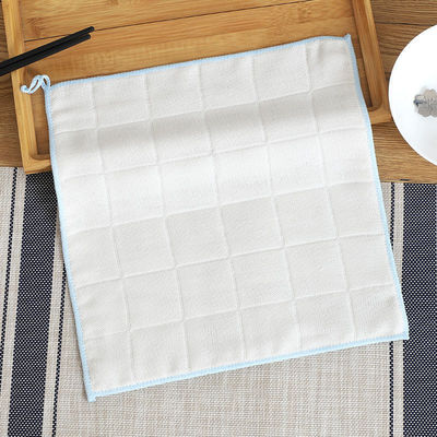 Des serviettes de cuisine en fibre de bois de bambou, de forme carrée, avec un logo personnalisable, et des serviettes de cuisine en coton