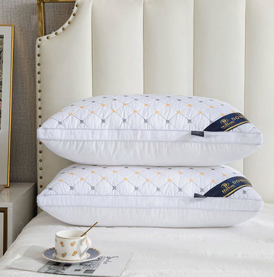 1.5-2 Kg Hilton Coussin Double Line Coussins personnalisés et souples pour lit d'hôtel à prix réduit