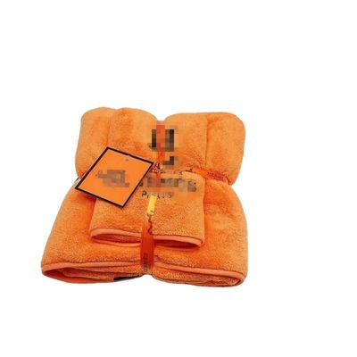 Ensemble cadeau de serviettes en coton tricotées douces et confortables pour salle de bain rectangulaire et élégant