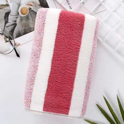 Des serviettes à vaisselle en microfibre à rayures pour une absorption et un nettoyage supérieurs