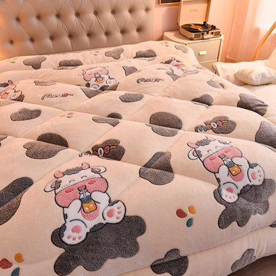 Restez au chaud et au luxe avec notre couette lourde brodée en velours