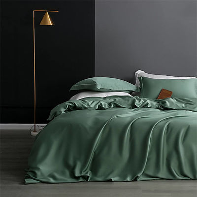 Couverture de lit en soie de taille réelle couverture de couette Queen King couverture de couette couleur solide
