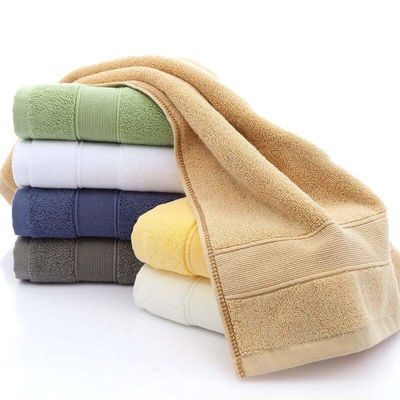 Découvrez un confort inégalé avec notre ensemble de serviettes de bain 100% en coton doux et absorbant