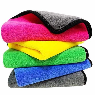 Une serviette en microfibre rectangulaire 30*40 500g pour le démaquillage super absorbant