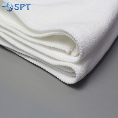 Une serviette de bain en microfibre en peluche imprimée sur mesure pour une maintenance facile et non flétrissante