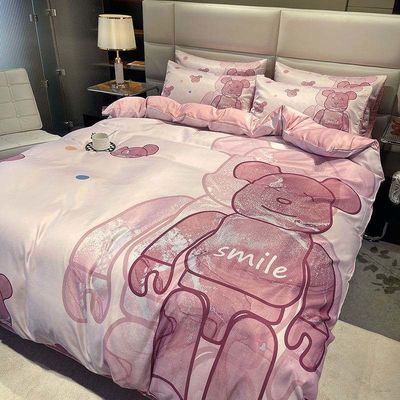 Un ensemble de lit en coton brossé en taille reine est le meilleur choix pour une chambre à coucher à la mode