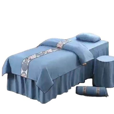 Masseuse de style moderne, couverture de table, lit en microfibre pure.