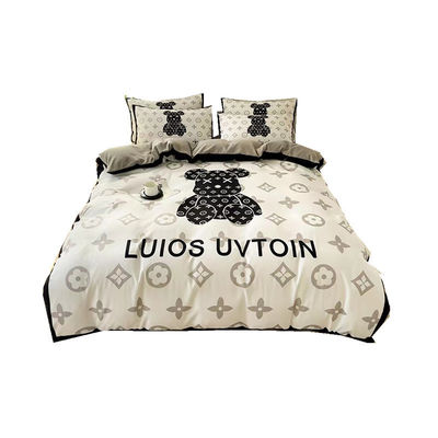 Couleur personnalisée 4Pcs 100% polyester Lit d'ours blanc Pour l'hôtel Bébé à la maison
